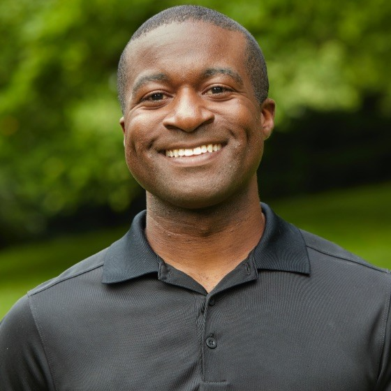 Ashton Bracey's headshot.