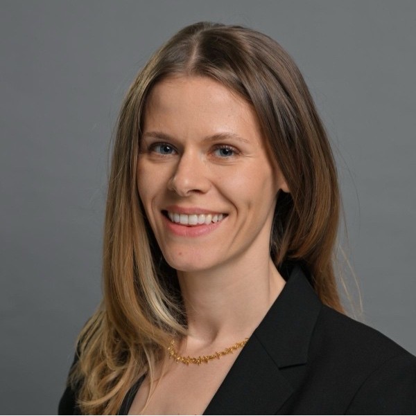 Daria Kirilenko's headshot.