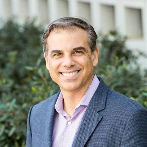 Barry Mainz's headshot.