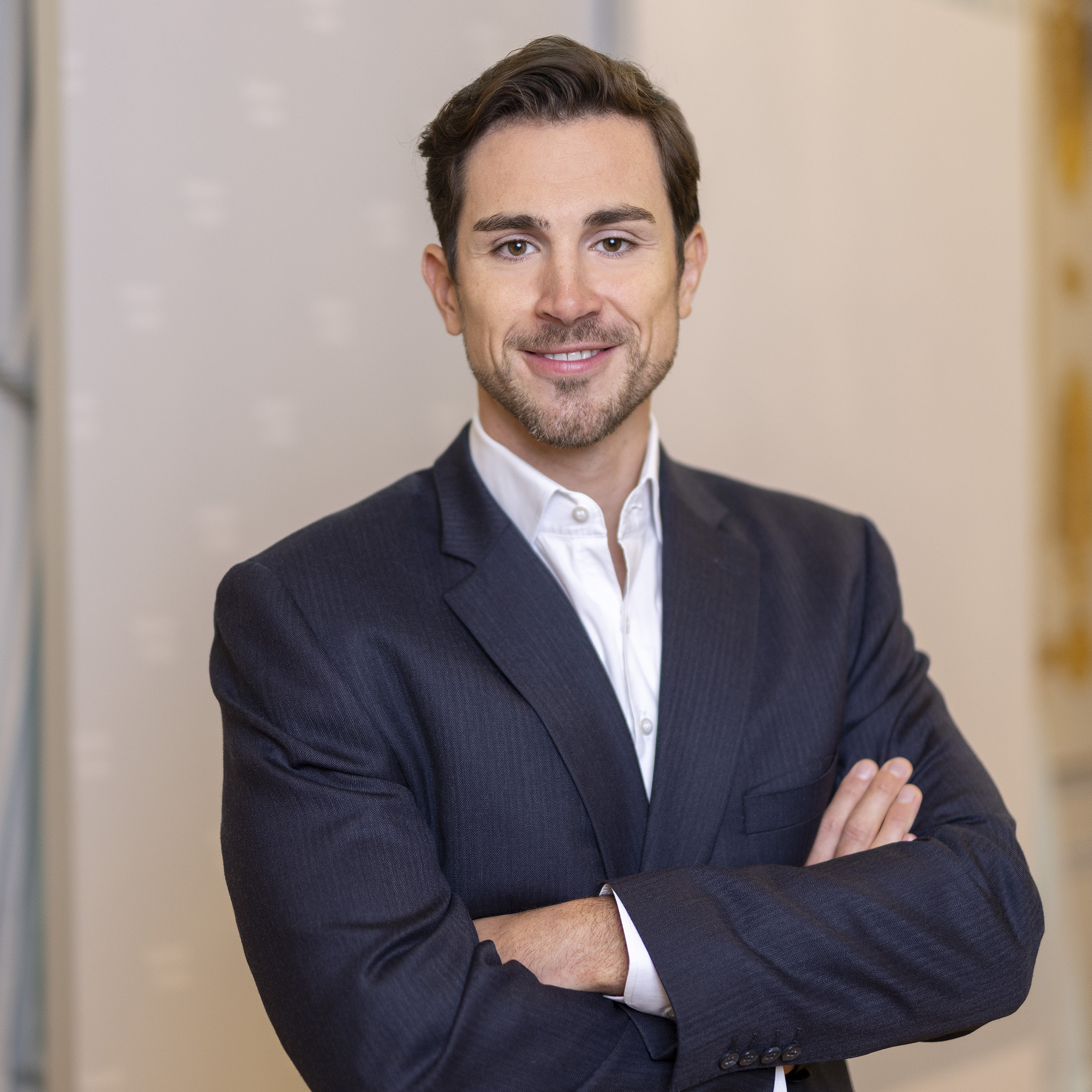 Dr. Bernd Pichlmayer's headshot