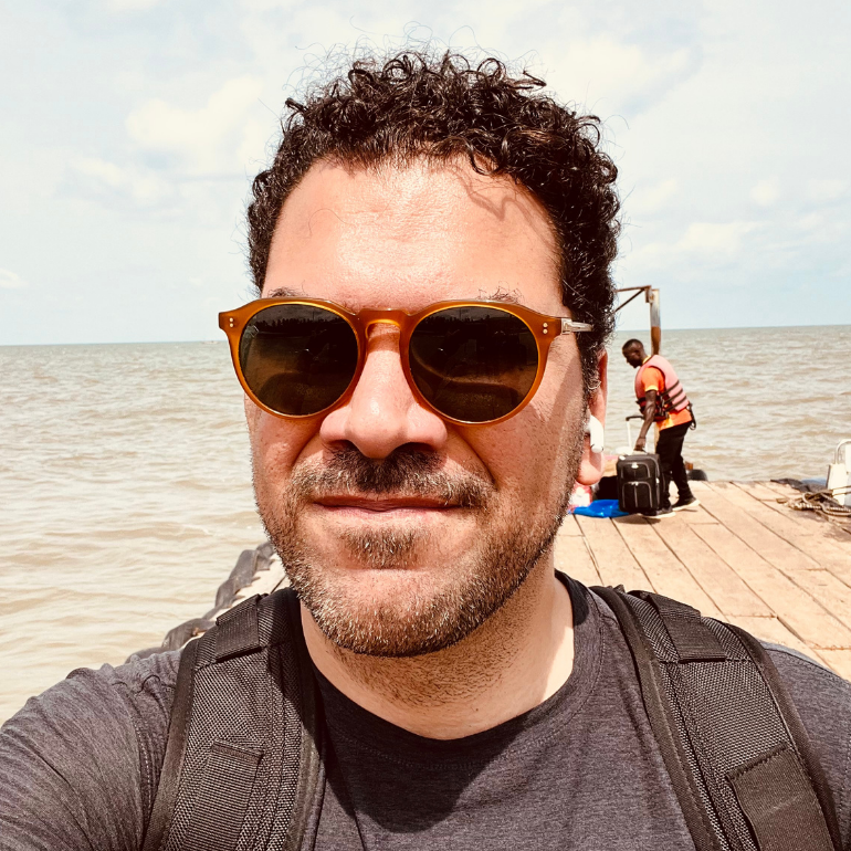 Carlos Centeno headshot