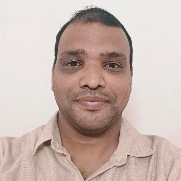 Dinesh Balam headshot